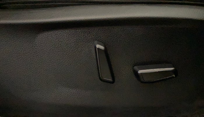 2024 KIA SELTOS  GTX Plus 1.5 Turbo Petrol DCT, Petrol, Automatic, 17,752 km, Driver Side Adjustment Panel