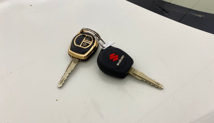 2018 Maruti Dzire VXI, Petrol, Manual, 34,333 km, Key Close Up