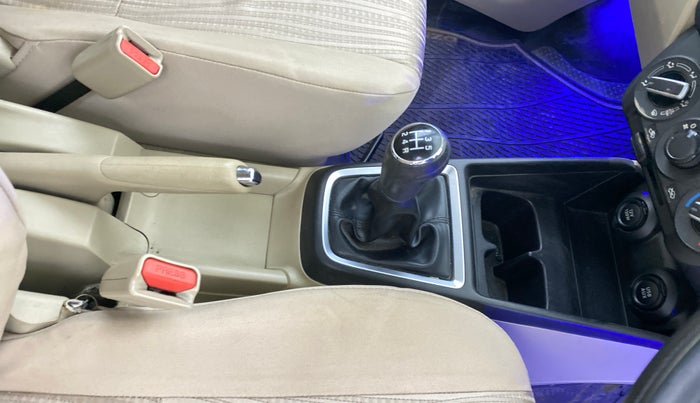 2018 Maruti Dzire VXI, Petrol, Manual, 34,333 km, Gear Lever