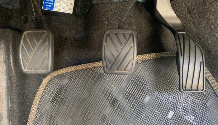 2022 Maruti S Cross ZETA 1.5, Petrol, Manual, 35,461 km, Pedals