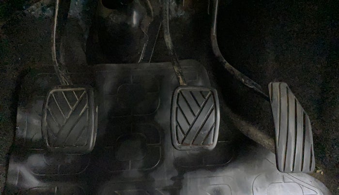 2014 Maruti Wagon R 1.0 LXI CNG, CNG, Manual, 98,017 km, Pedals