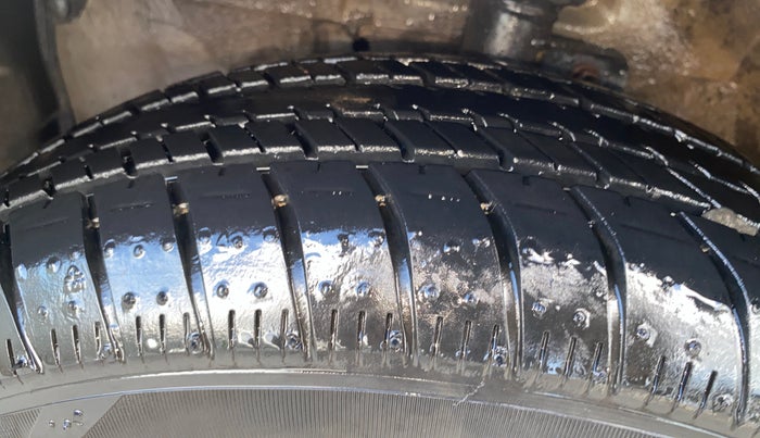 2021 Maruti Celerio VXI CNG, CNG, Manual, 34,526 km, Left Front Tyre Tread