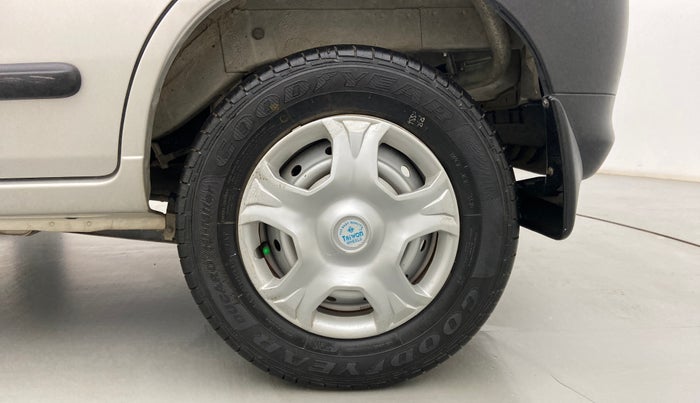 2010 Maruti Alto LXI, Petrol, Manual, 8,765 km, Left Rear Wheel