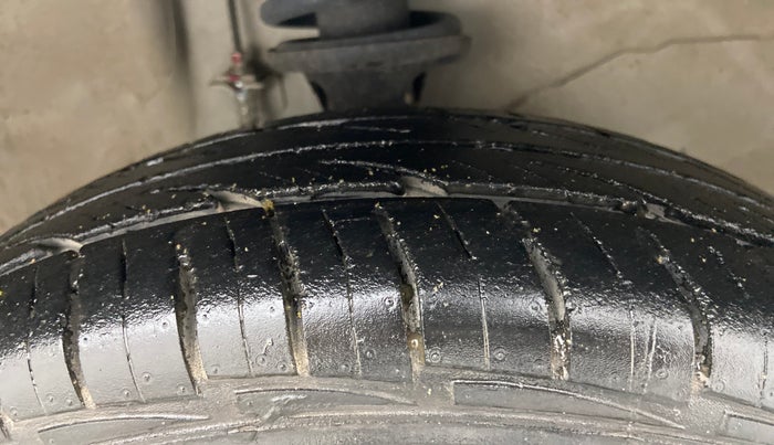 2010 Maruti Alto LXI, Petrol, Manual, 8,765 km, Right Front Tyre Tread