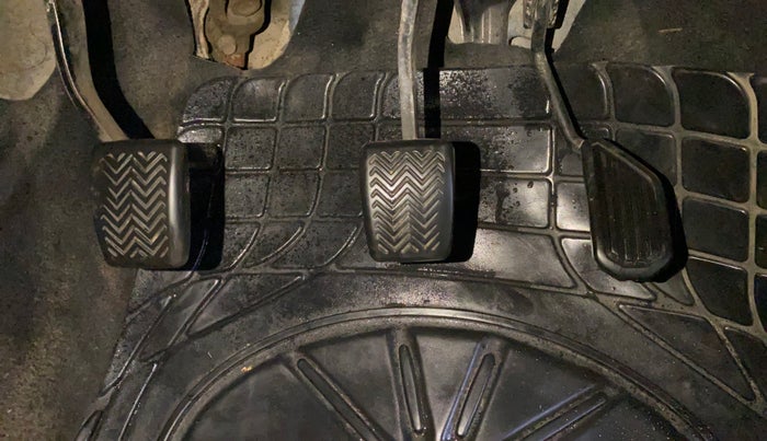 2013 Toyota Etios Liva GD, Diesel, Manual, 76,654 km, Pedals