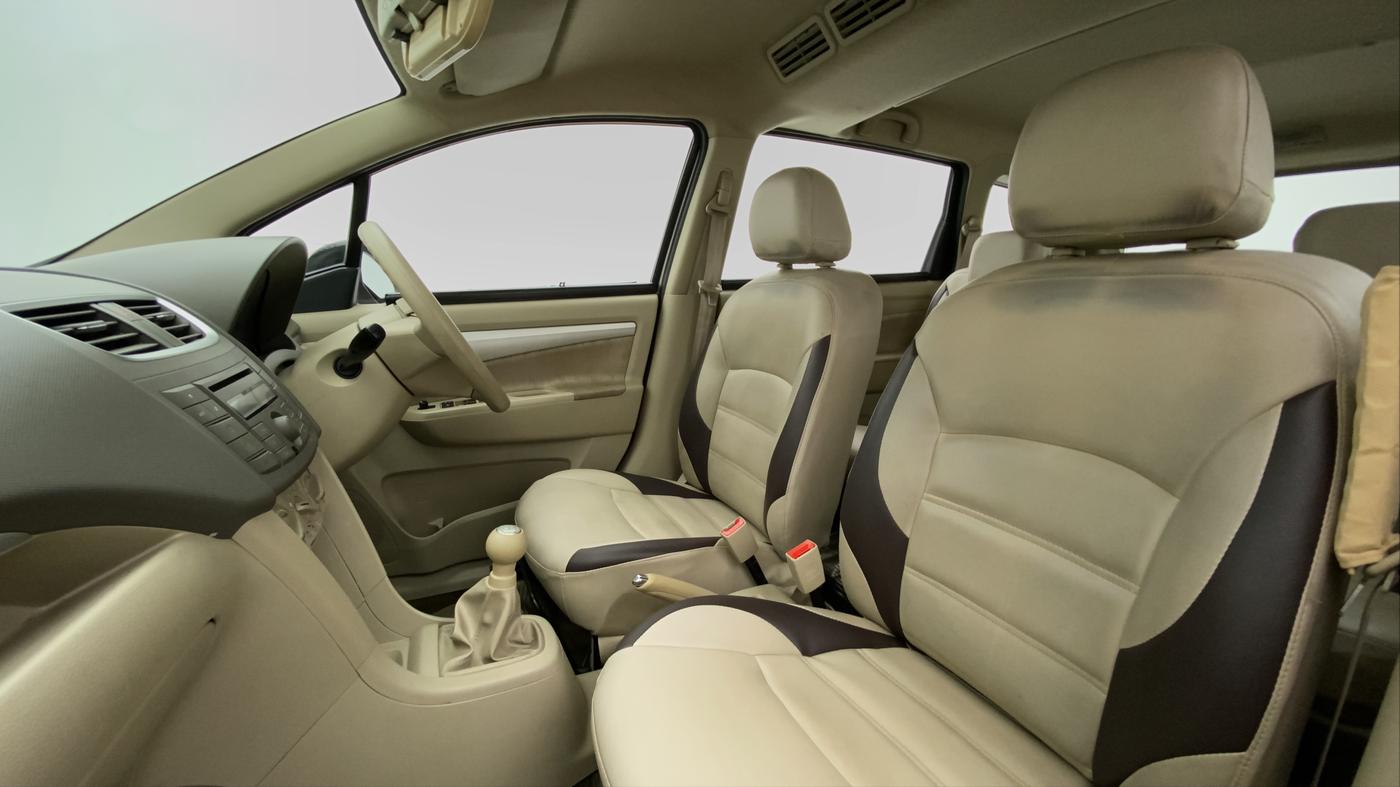 2013 Maruti Ertiga VXI, Petrol, Manual, 57,776 km, Right Side Front Door Cabin