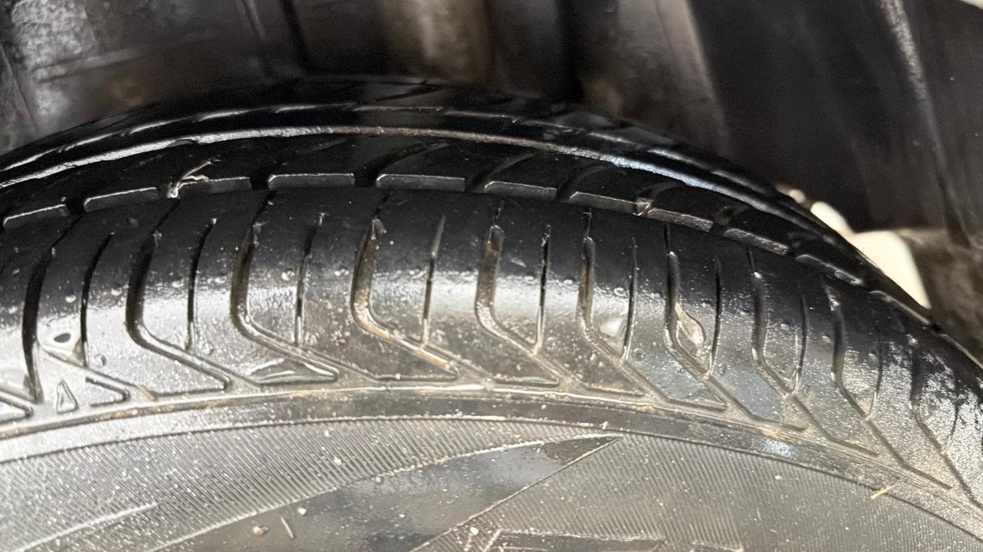 2015 Ford Figo Aspire TITANIUM 1.5 PETROL AT, Petrol, Automatic, 91,741 km, Left Rear Tyre Tread