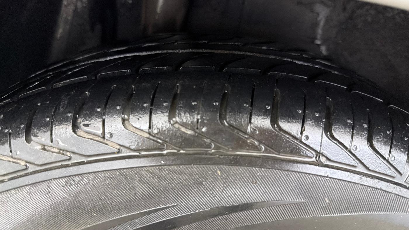 2015 Ford Figo Aspire TITANIUM 1.5 PETROL AT, Petrol, Automatic, 91,741 km, Right Rear Tyre Tread