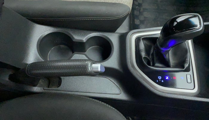 2017 Hyundai Creta 1.6 SX PLUS AUTO PETROL, Petrol, Automatic, 64,969 km, Gear Lever