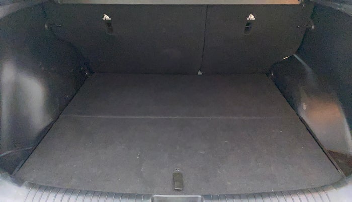 2017 Hyundai Creta 1.6 SX PLUS AUTO PETROL, Petrol, Automatic, 64,969 km, Boot Inside