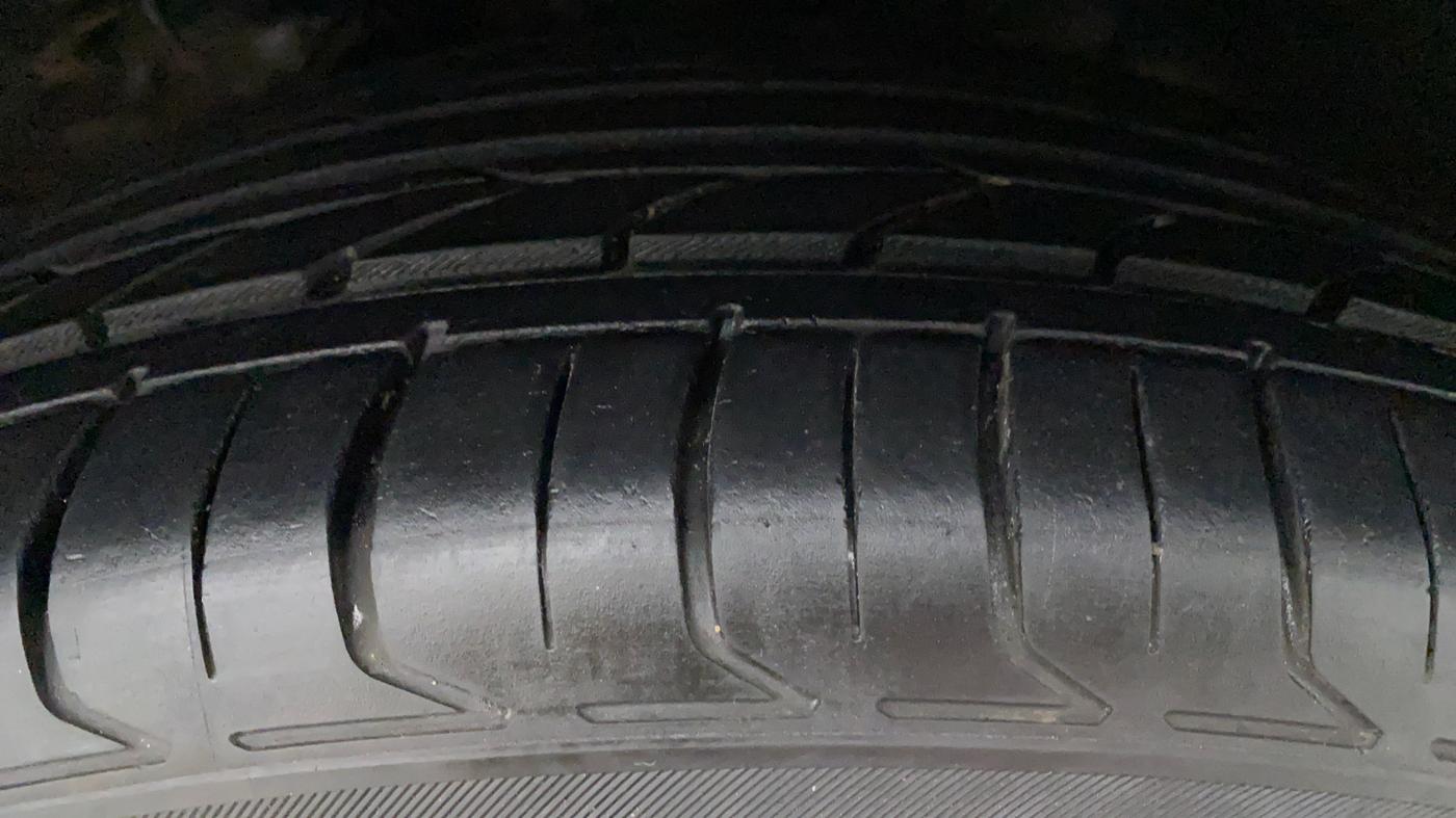 2017 Hyundai Creta 1.6 SX PLUS AUTO PETROL, Petrol, Automatic, 64,969 km, Left Front Tyre Tread
