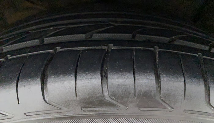 2017 Hyundai Creta 1.6 SX PLUS AUTO PETROL, Petrol, Automatic, 64,969 km, Right Front Tyre Tread