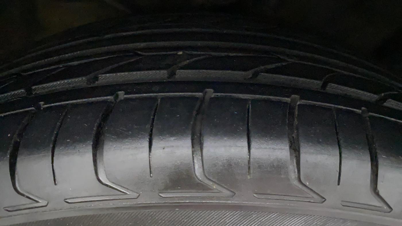 2017 Hyundai Creta 1.6 SX PLUS AUTO PETROL, Petrol, Automatic, 64,969 km, Right Rear Tyre Tread