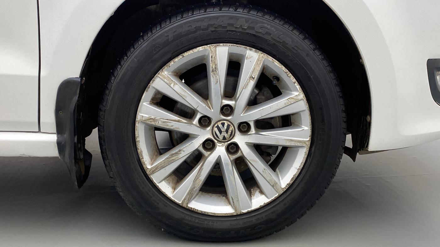 2014 Volkswagen Polo GT TSI 1.2 PETROL AT, Petrol, Automatic, 51,863 km, Right Front Wheel