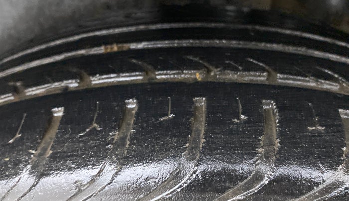 2014 Volkswagen Polo GT TSI 1.2 PETROL AT, Petrol, Automatic, 51,863 km, Left Rear Tyre Tread