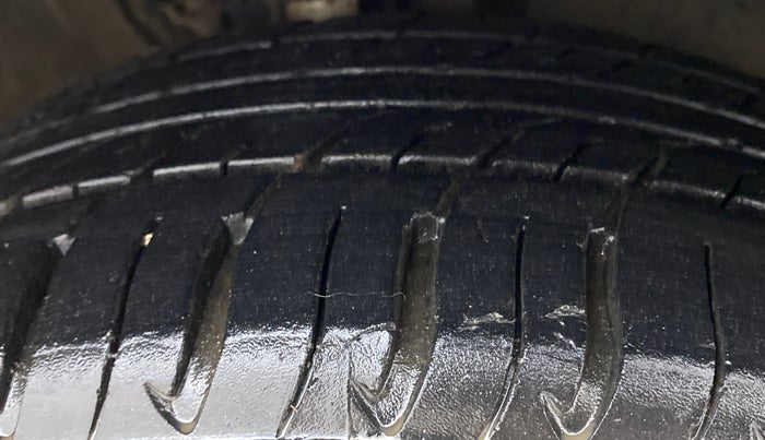 2014 Volkswagen Polo GT TSI 1.2 PETROL AT, Petrol, Automatic, 51,863 km, Right Front Tyre Tread