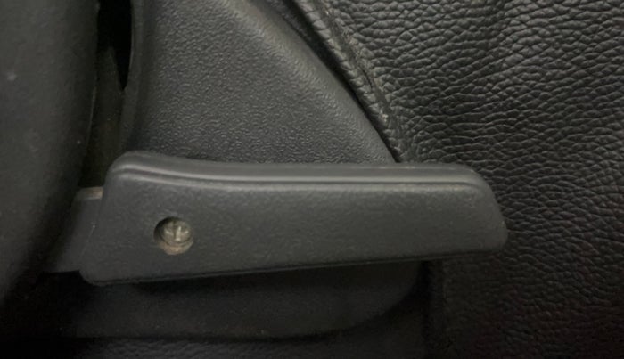 2018 Maruti Alto 800 LXI, Petrol, Manual, 34,725 km, Driver Side Adjustment Panel