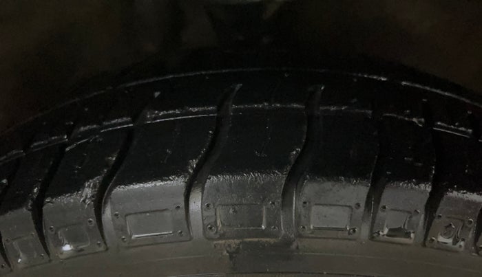 2018 Maruti Alto 800 LXI, Petrol, Manual, 34,725 km, Right Front Tyre Tread