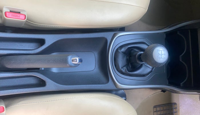 2015 Honda City 1.5L I-VTEC V MT, Petrol, Manual, 51,571 km, Gear Lever
