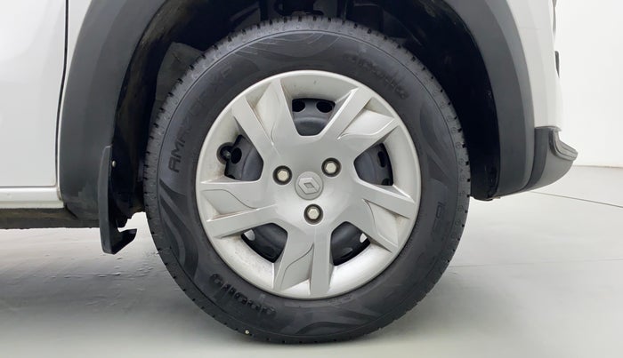 2021 Renault Kwid 1.0 RXT Opt AT, Petrol, Automatic, 1,060 km, Right Front Wheel