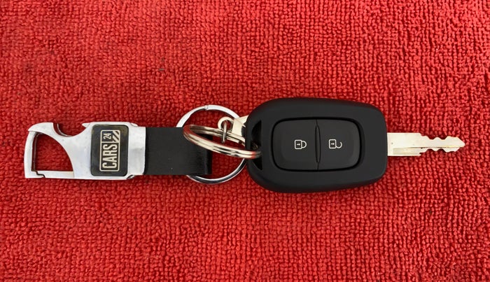 2021 Renault Kwid 1.0 RXT Opt AT, Petrol, Automatic, 1,060 km, Key Close Up