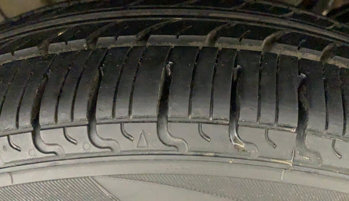 2018 Tata Tiago XZA PETROL, Petrol, Automatic, 1,12,133 km, Right Rear Tyre Tread