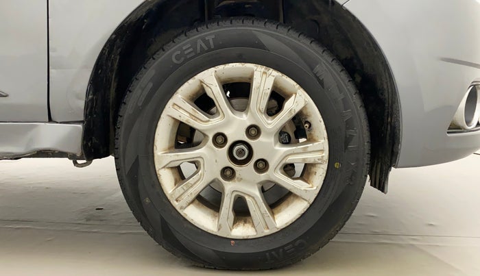 2018 Tata Tiago XZA PETROL, Petrol, Automatic, 1,12,133 km, Right Front Wheel