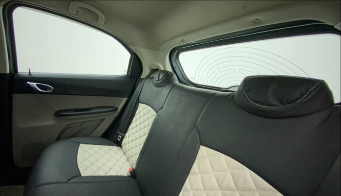 2018 Tata Tiago XZA PETROL, Petrol, Automatic, 1,12,133 km, Right Side Rear Door Cabin