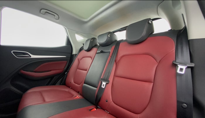 2022 MG ASTOR SAVVY 1.3 TURBO AT S RED, Petrol, Manual, 11,208 km, Right Side Rear Door Cabin