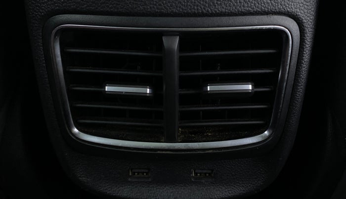 2022 MG ASTOR SAVVY 1.3 TURBO AT S RED, Petrol, Manual, 11,208 km, Rear AC Vents