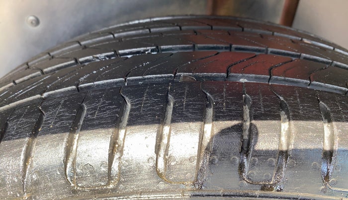 2021 MG HECTOR PLUS SHARP 2.0 DIESEL TURBO MT 6-STR, Diesel, Manual, 46,964 km, Left Rear Tyre Tread