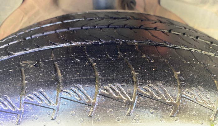 2021 MG HECTOR PLUS SHARP 2.0 DIESEL TURBO MT 6-STR, Diesel, Manual, 46,964 km, Right Front Tyre Tread