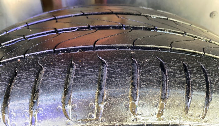 2021 MG HECTOR PLUS SHARP 2.0 DIESEL TURBO MT 6-STR, Diesel, Manual, 46,964 km, Right Rear Tyre Tread