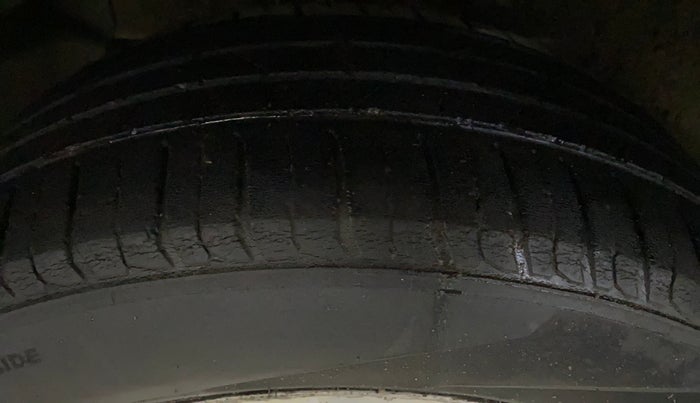 2018 Tata NEXON XZ PLUS DIESEL, Diesel, Manual, 1,08,811 km, Right Rear Tyre Tread