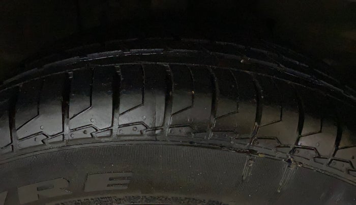 2018 Tata NEXON XZ PLUS DIESEL, Diesel, Manual, 1,08,811 km, Right Front Tyre Tread