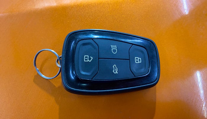 2018 Tata NEXON XZ PLUS DIESEL, Diesel, Manual, 1,08,811 km, Key Close Up