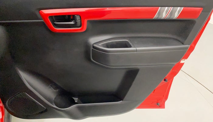 2020 Maruti S PRESSO VXI PLUS AMT, Petrol, Automatic, 71,007 km, Driver Side Door Panels Control