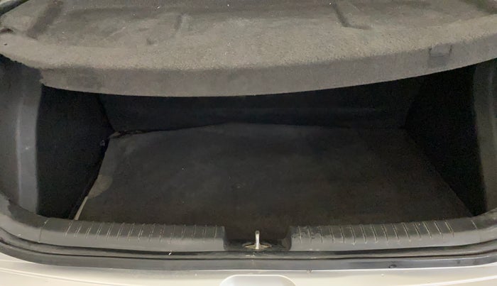 2016 Hyundai Elite i20 SPORTZ 1.2, Petrol, Manual, 99,270 km, Boot Inside