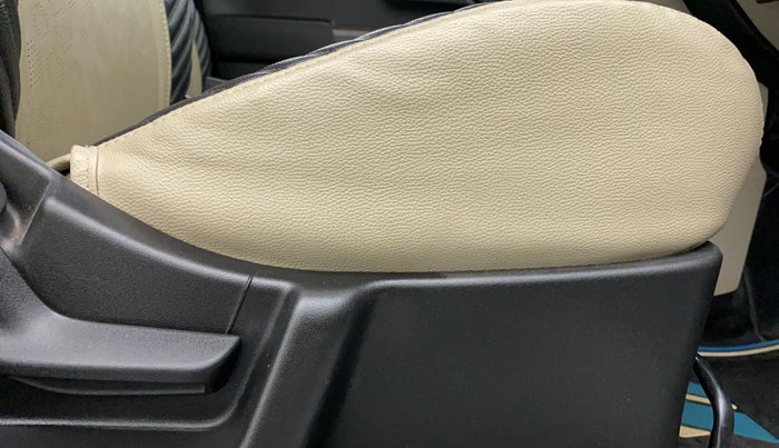 2019 Maruti New Wagon-R VXI 1.2L, Petrol, Manual, 23,734 km, Driver Side Adjustment Panel