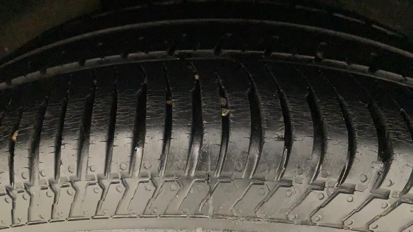 2017 Ford Ecosport TITANIUM 1.5L DIESEL, Diesel, Manual, 42,346 km, Right Rear Tyre Tread