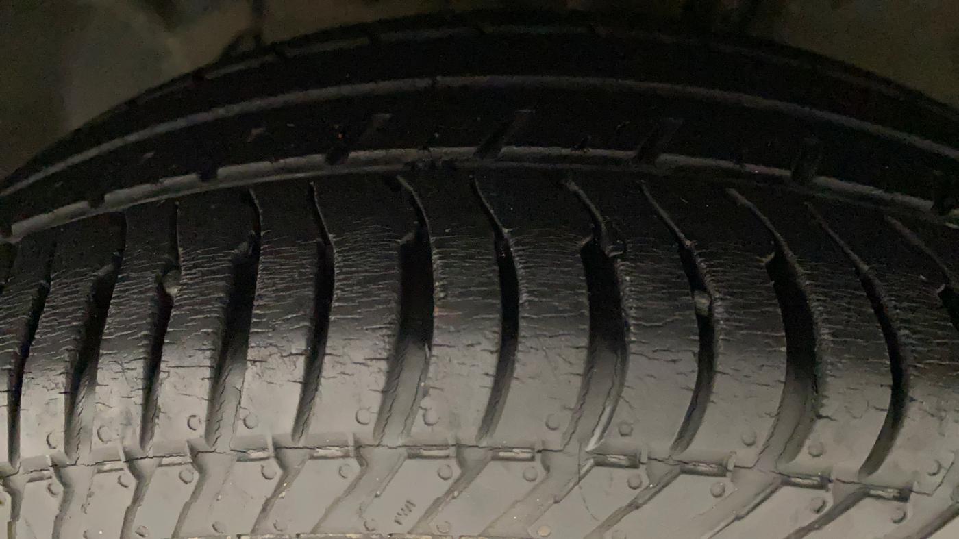 2017 Ford Ecosport TITANIUM 1.5L DIESEL, Diesel, Manual, 42,346 km, Left Front Tyre Tread