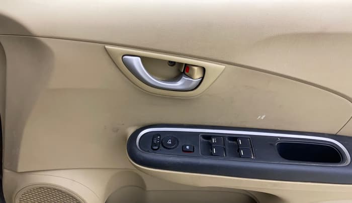 2016 Honda Amaze 1.2L I-VTEC SX, Petrol, Manual, 71,093 km, Driver Side Door Panels Control