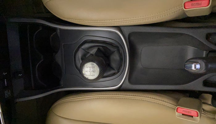 2018 Honda City 1.5L I-VTEC V MT, Petrol, Manual, 41,426 km, Gear Lever