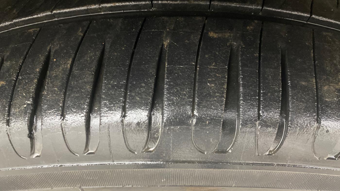2013 Honda Amaze 1.2L I-VTEC S, Petrol, Manual, 97,428 km, Right Front Tyre Tread