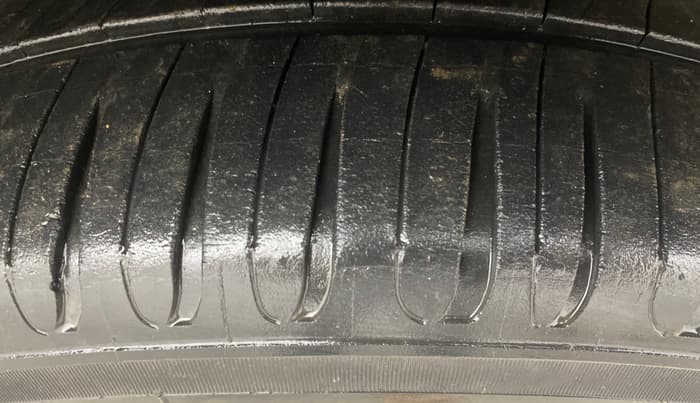 2013 Honda Amaze 1.2L I-VTEC S, Petrol, Manual, 97,428 km, Right Front Tyre Tread