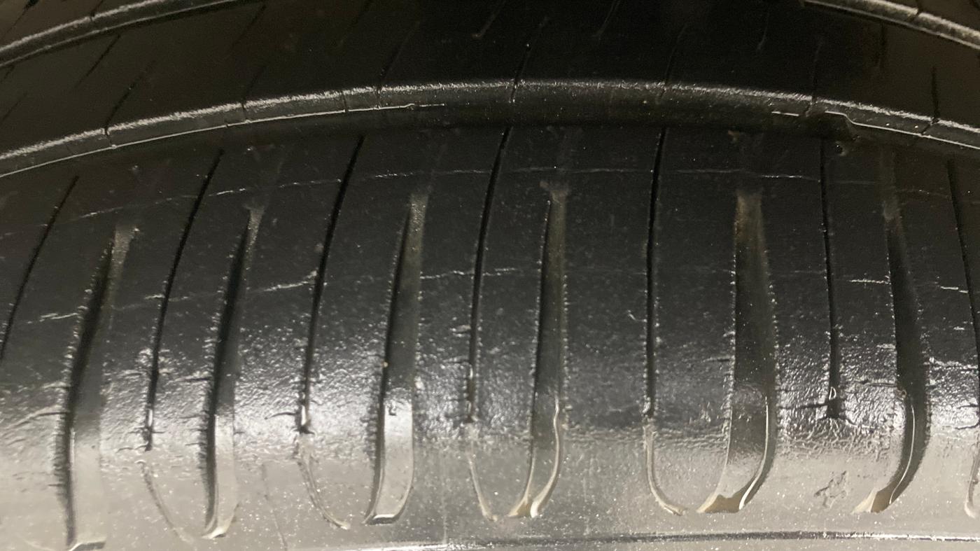 2013 Honda Amaze 1.2L I-VTEC S, Petrol, Manual, 97,428 km, Left Front Tyre Tread