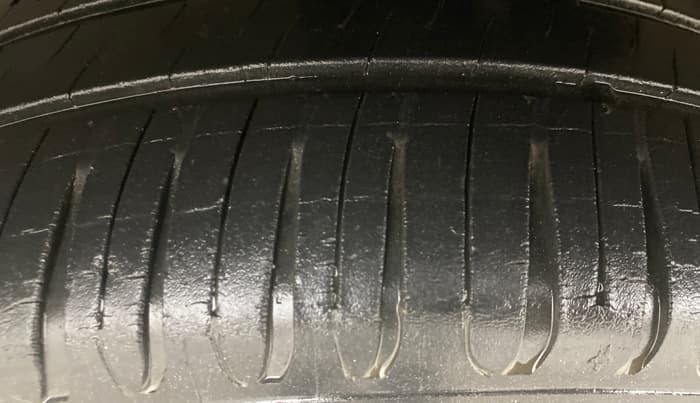 2013 Honda Amaze 1.2L I-VTEC S, Petrol, Manual, 97,428 km, Left Front Tyre Tread