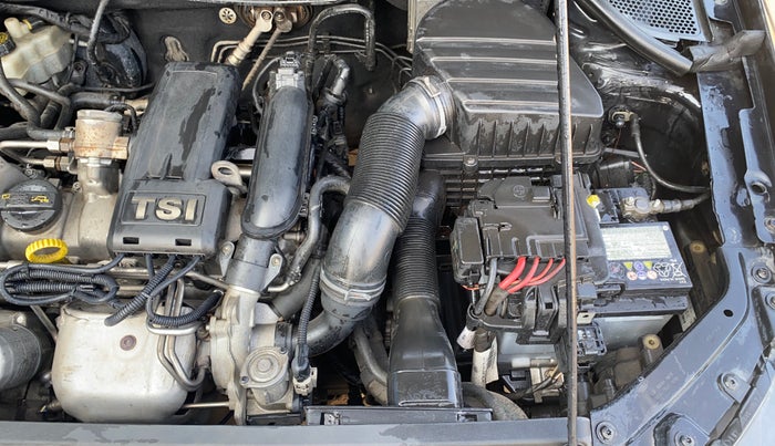 2015 Volkswagen Vento HIGHLINE PETROL AT, Petrol, Automatic, 1,03,647 km, Engine View - Left