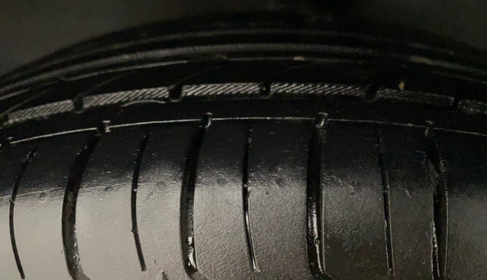 2019 Hyundai NEW SANTRO SPORTZ CNG, CNG, Manual, 52,625 km, Right Rear Tyre Tread