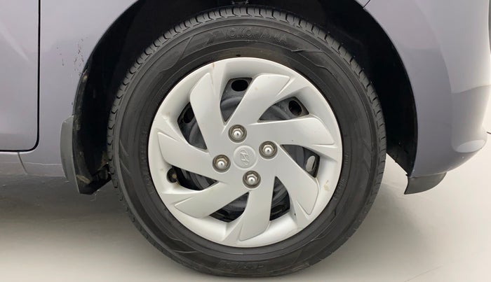 2019 Hyundai NEW SANTRO SPORTZ CNG, CNG, Manual, 52,625 km, Right Front Wheel